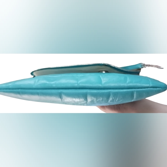 Nine West Turquoise Zipper Trim Purse / Clutch - Picture 4 of 7